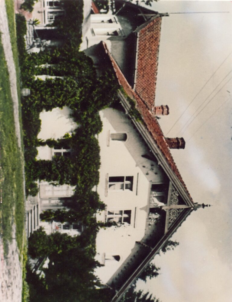 Hof der Familie Pauls in Preußisch Rosengart, 1904